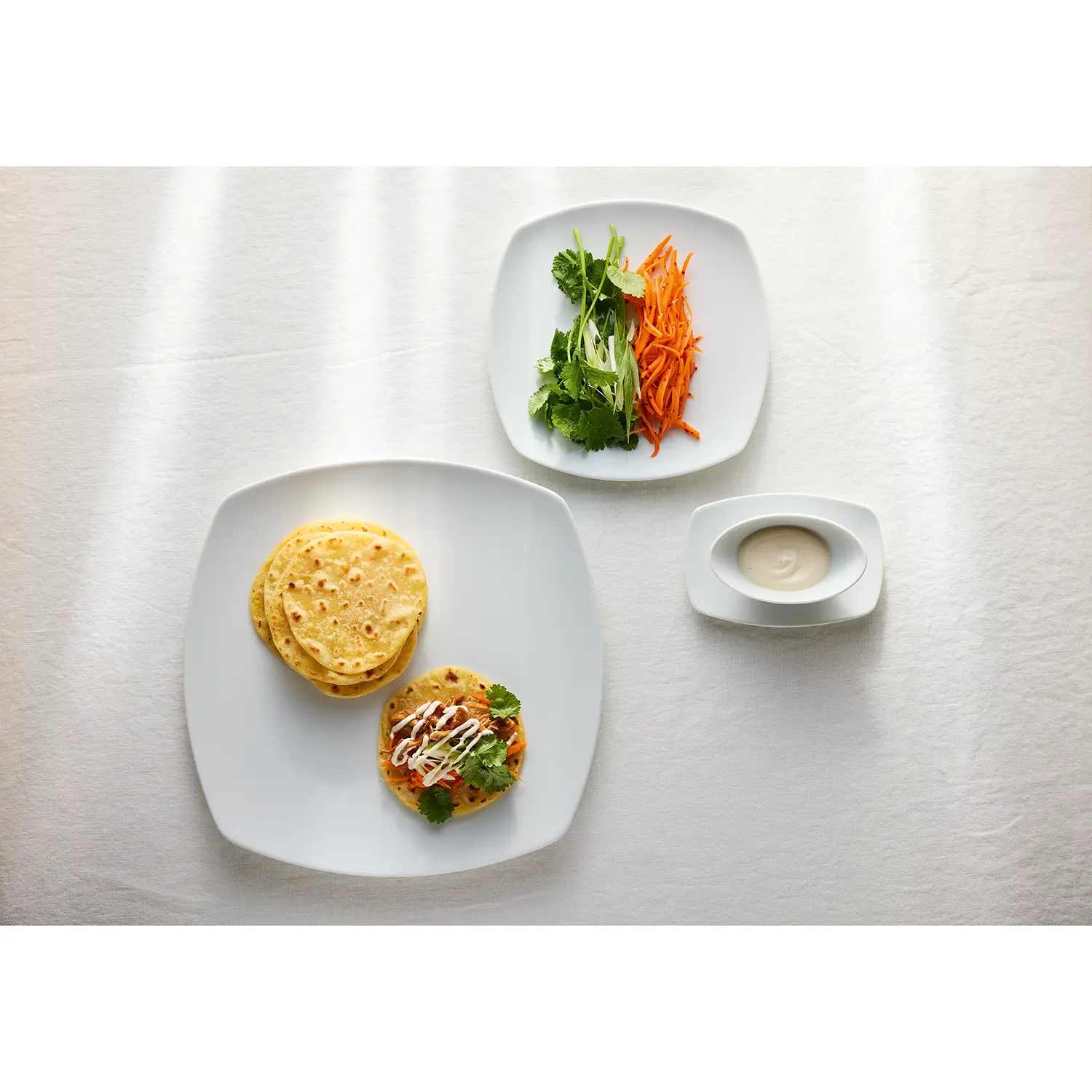 Bauscher Impressionsbild gedeckter Tisch Teller mit Speisen